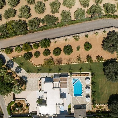Villa Periklis Adelianos Kampos Exterior photo