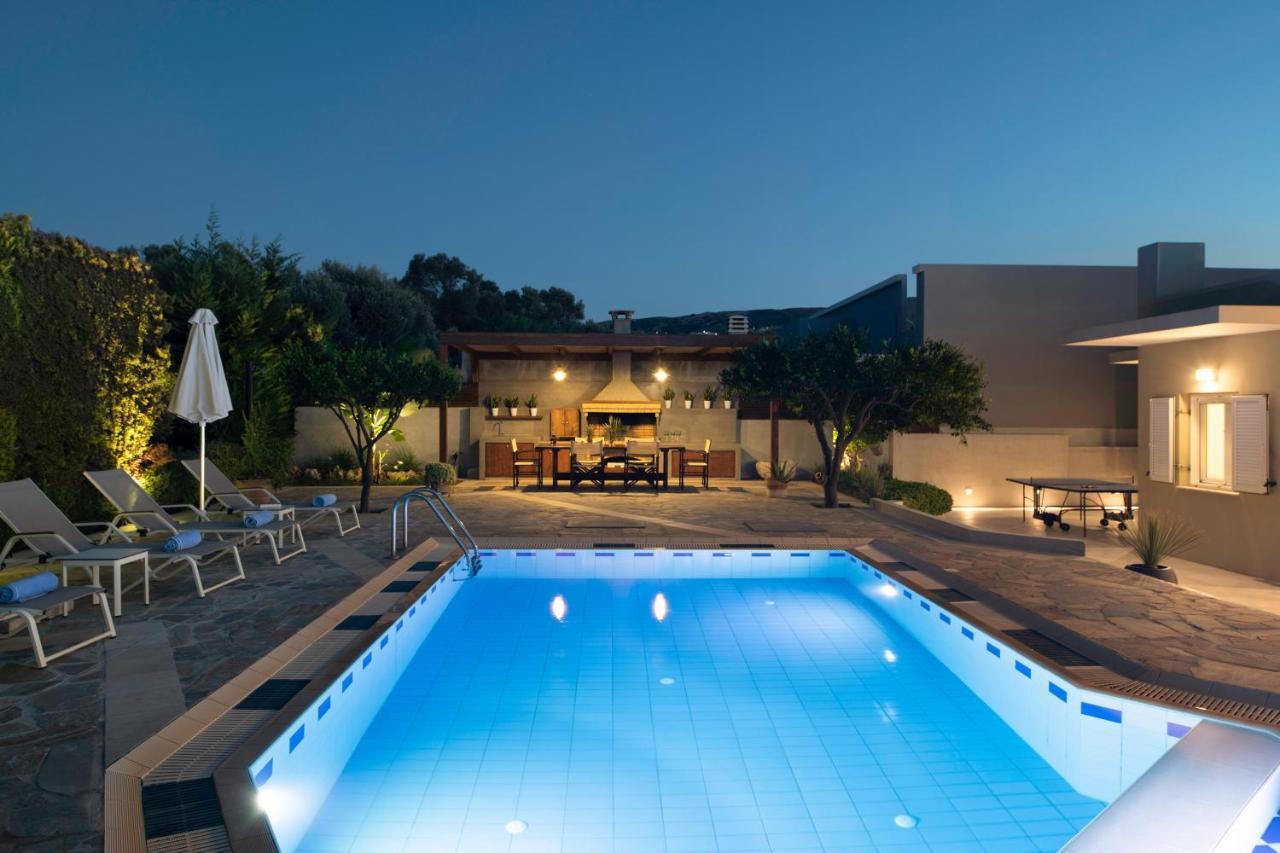 Villa Periklis Adelianos Kampos Exterior photo