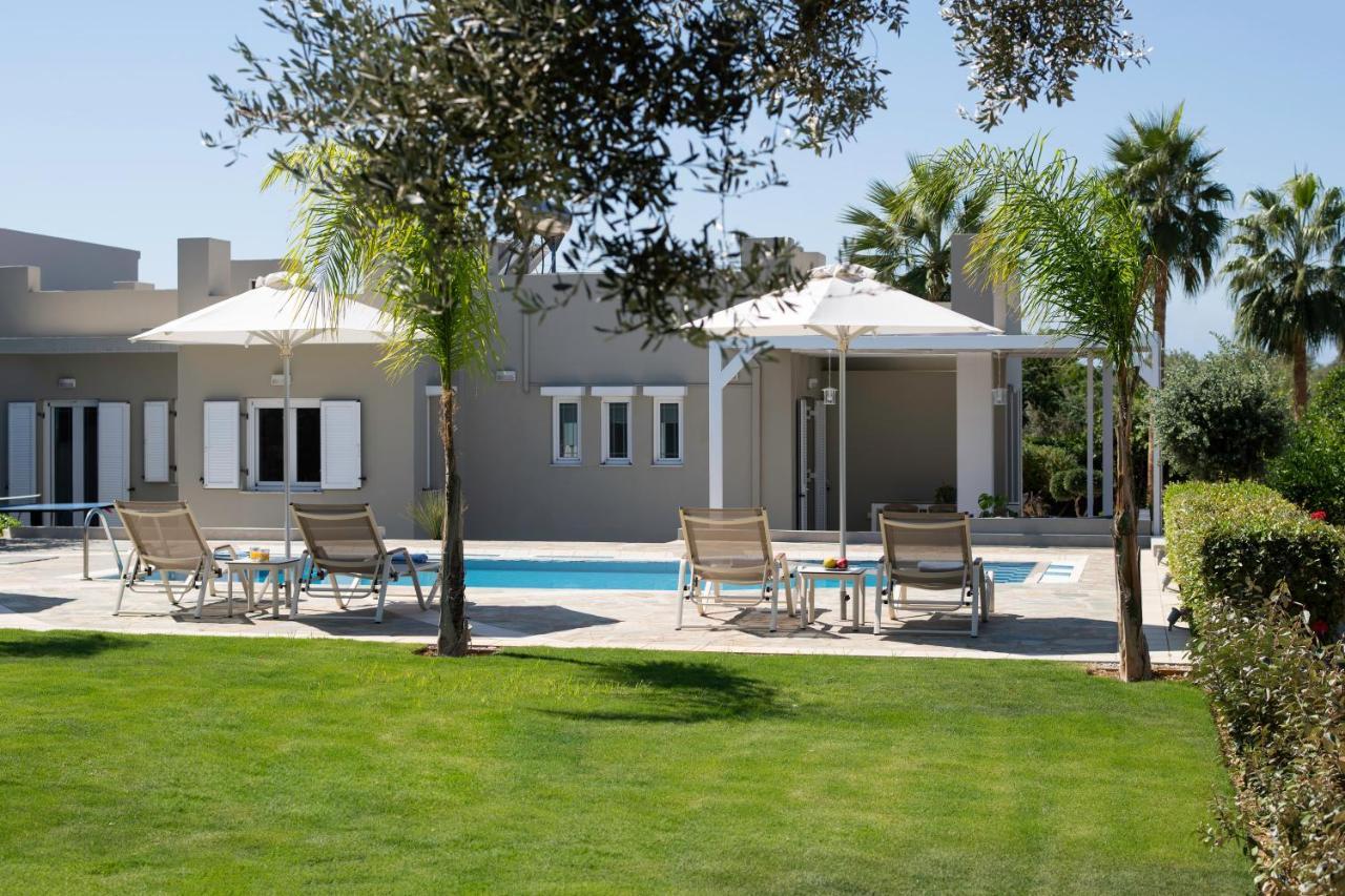 Villa Periklis Adelianos Kampos Exterior photo