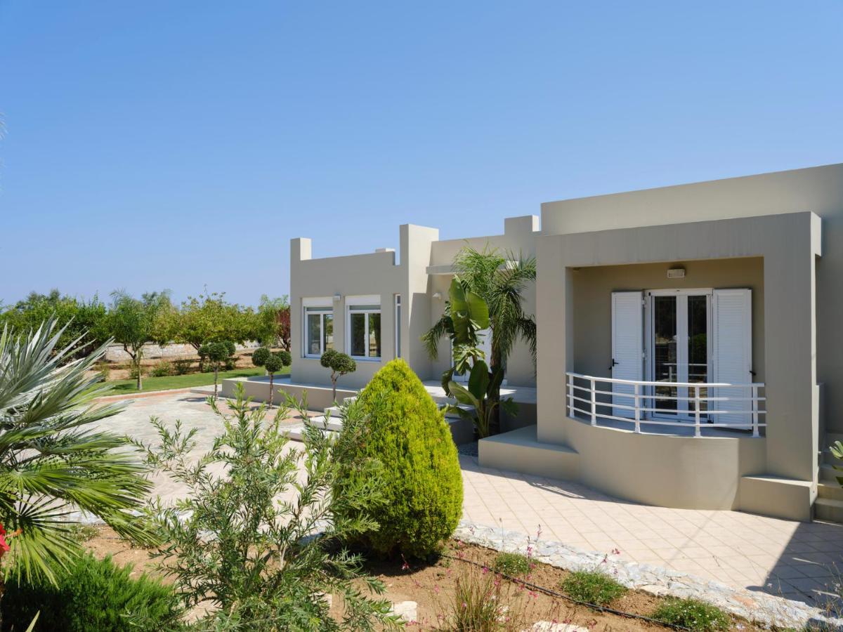 Villa Periklis Adelianos Kampos Exterior photo