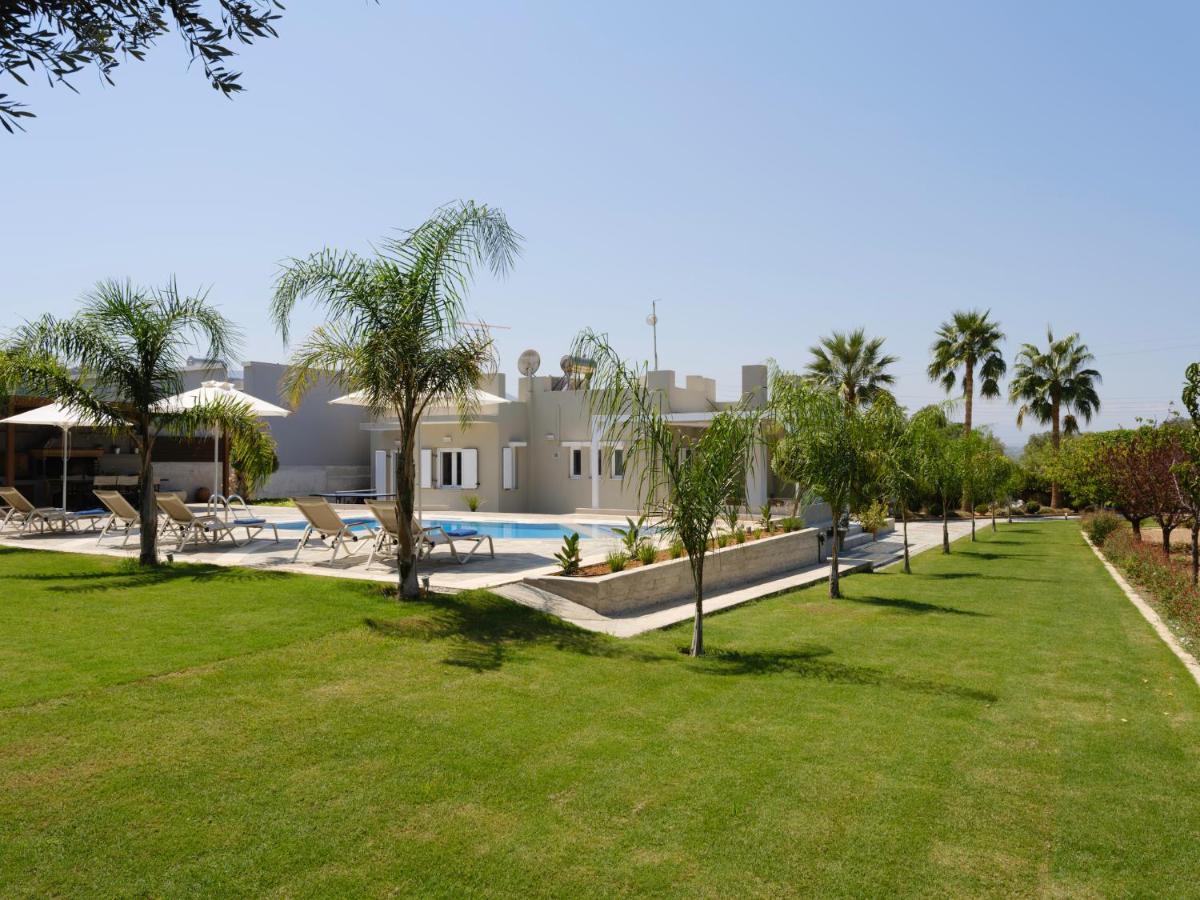 Villa Periklis Adelianos Kampos Exterior photo