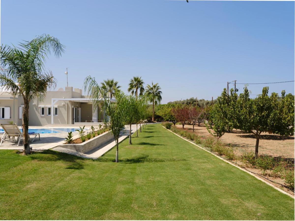 Villa Periklis Adelianos Kampos Exterior photo