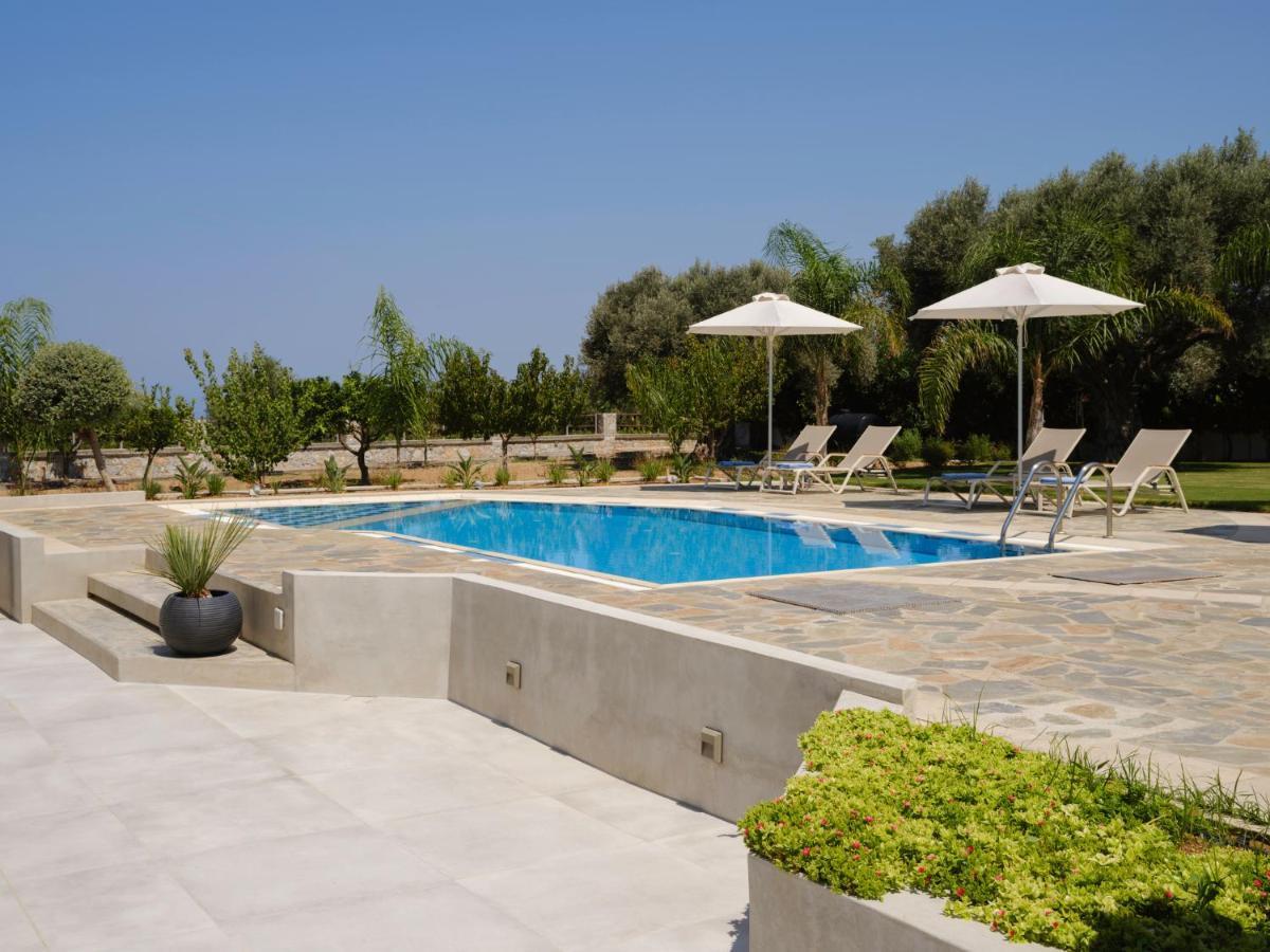 Villa Periklis Adelianos Kampos Exterior photo