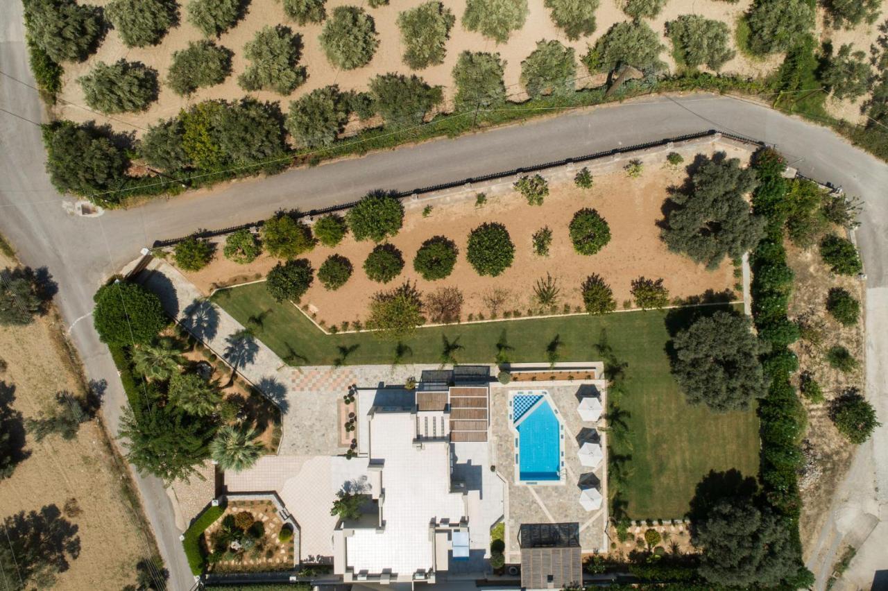 Villa Periklis Adelianos Kampos Exterior photo